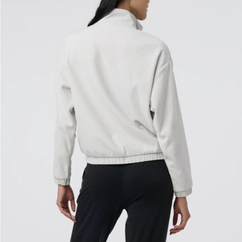 Vuori Women’s Aspen Half Zip Sweater Size Medium - Picture 2 of 6